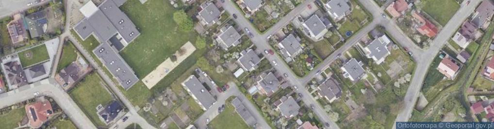 Zdjęcie satelitarne 11 Listopada ul.