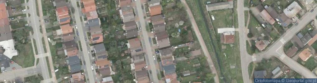 Zdjęcie satelitarne 33 Pułku Piechoty ul.