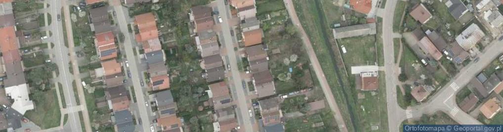 Zdjęcie satelitarne 33 Pułku Piechoty ul.
