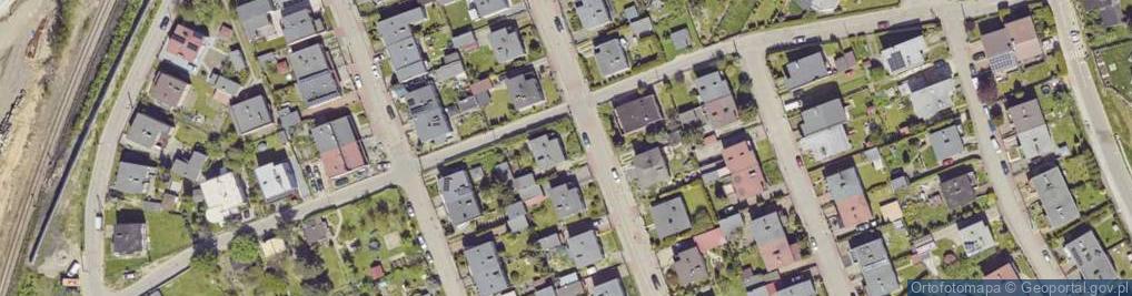 Zdjęcie satelitarne Adamieckiego Karola ul.