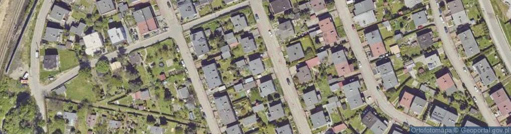 Zdjęcie satelitarne Adamieckiego Karola ul.