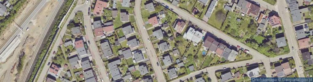 Zdjęcie satelitarne Adamieckiego Karola ul.