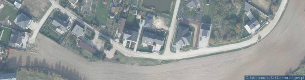 Zdjęcie satelitarne Bryzy Józefa, ks. ul.