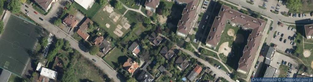 Zdjęcie satelitarne Brzezińska ul.