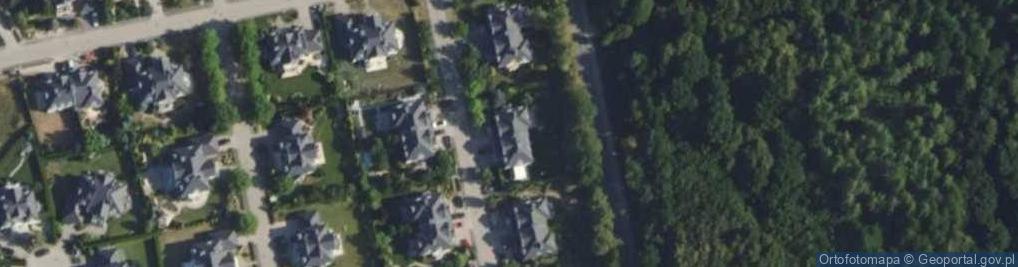 Zdjęcie satelitarne Czerwonych Dębów ul.