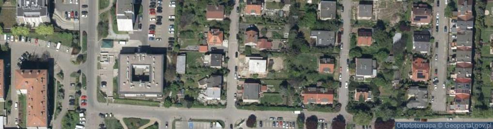Zdjęcie satelitarne Dzierżoniowska ul.