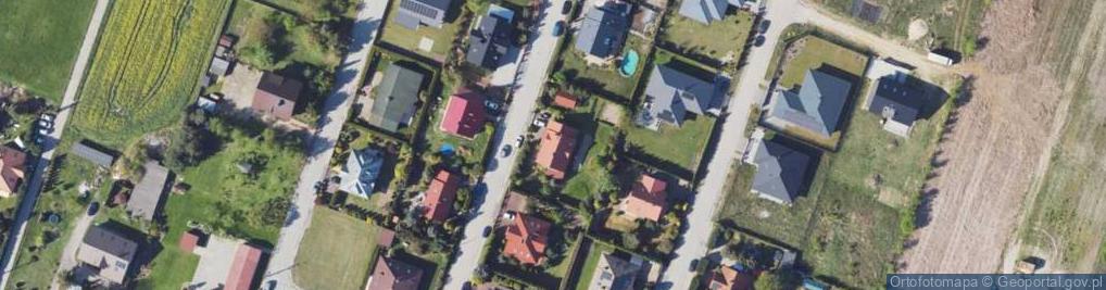 Zdjęcie satelitarne Komara Władysława ul.