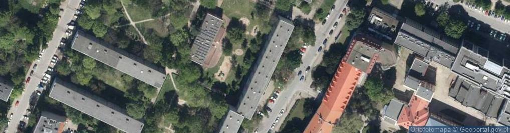 Zdjęcie satelitarne Komandorska ul.