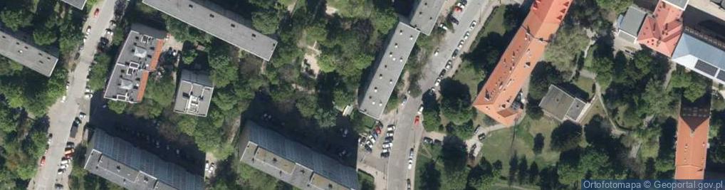 Zdjęcie satelitarne Komandorska ul.