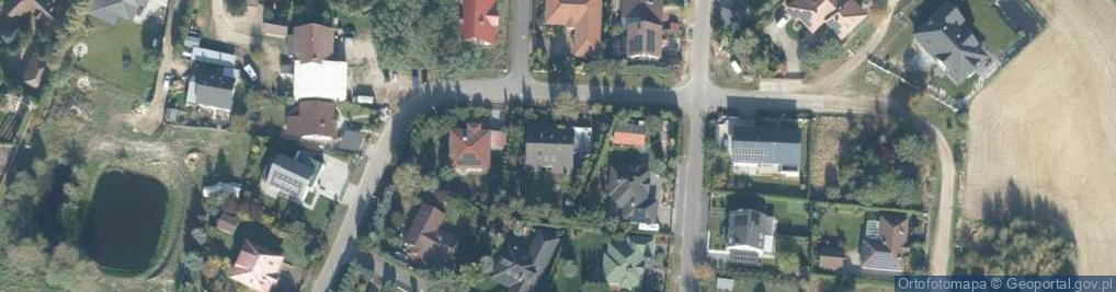 Zdjęcie satelitarne Ładna ul.