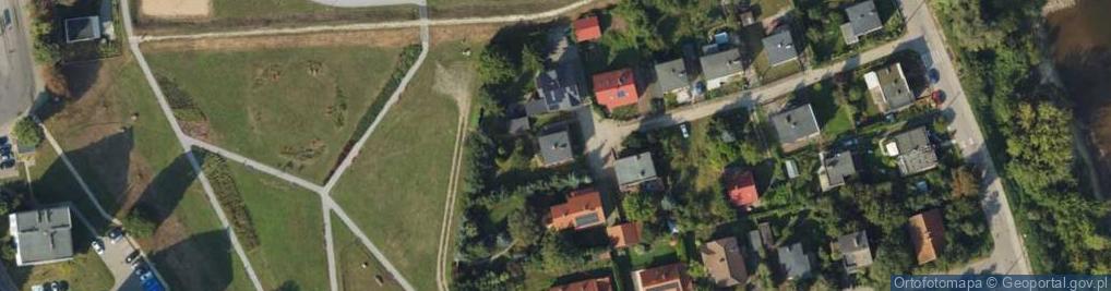 Zdjęcie satelitarne Nadbrzeżna ul.