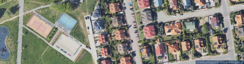 Zdjęcie satelitarne Obrońców Helu ul.