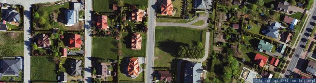 Zdjęcie satelitarne Papieska ul.