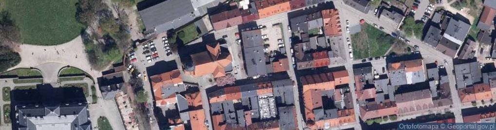 Zdjęcie satelitarne Plac Kuczery Józefa, ks. prał. pl.