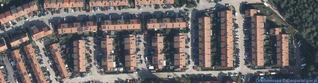 Zdjęcie satelitarne Pomarańczowa ul.
