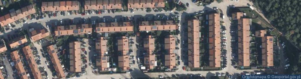 Zdjęcie satelitarne Pomarańczowa ul.