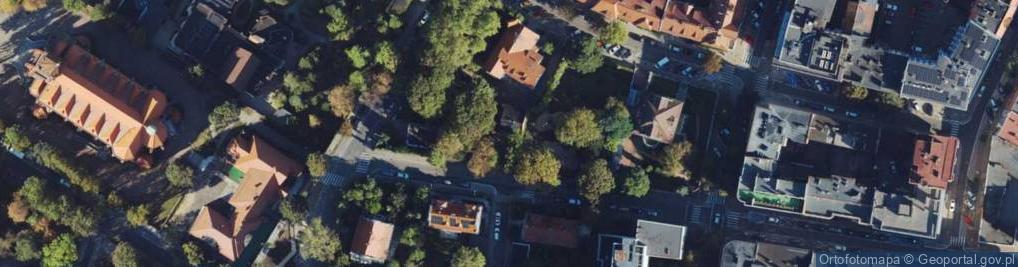 Zdjęcie satelitarne Polskiego Czerwonego Krzyża ul.
