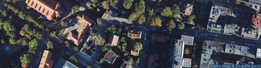 Zdjęcie satelitarne Polskiego Czerwonego Krzyża ul.