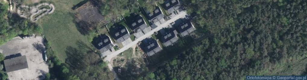 Zdjęcie satelitarne Pod Dębami ul.