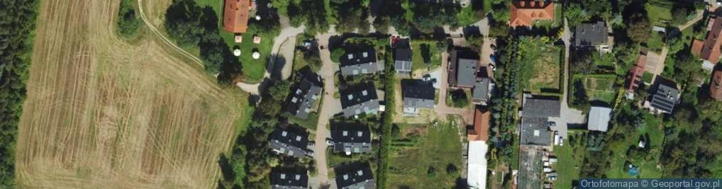Zdjęcie satelitarne Pod Strzechą ul.