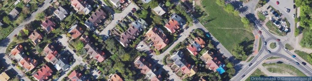 Zdjęcie satelitarne Polskiego Czerwonego Krzyża ul.