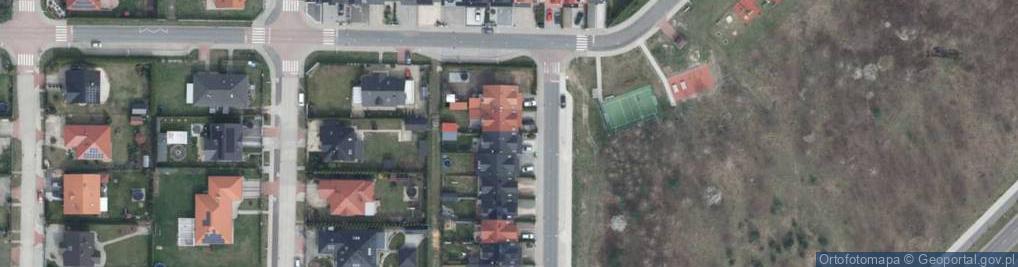 Zdjęcie satelitarne Pomarańczowa ul.