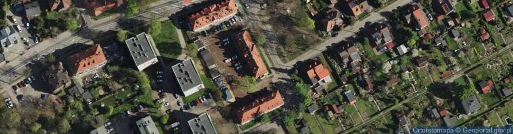 Zdjęcie satelitarne Polskiego Czerwonego Krzyża ul.