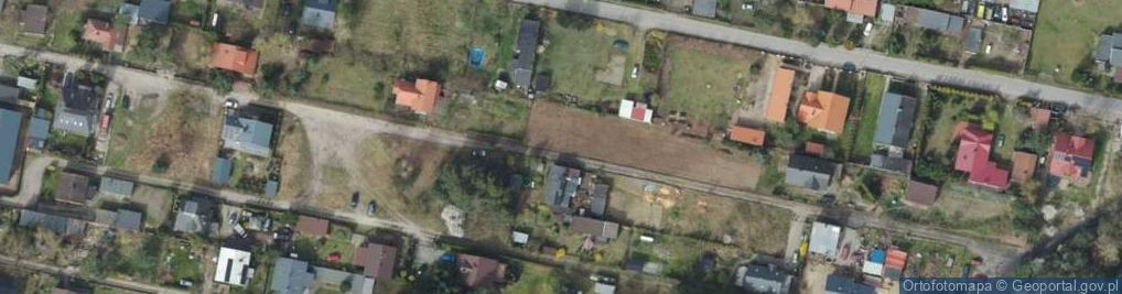Zdjęcie satelitarne Pomarańczowa ul.