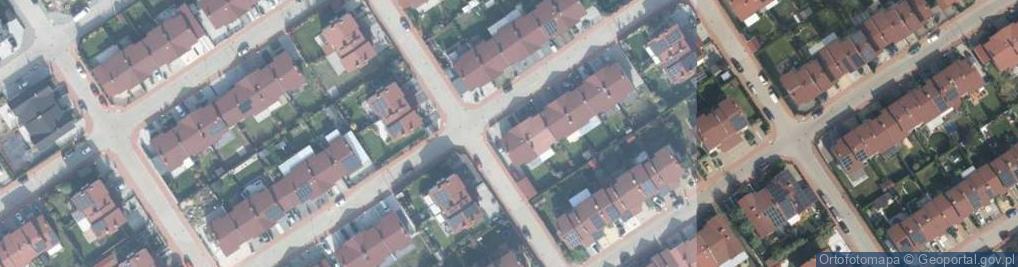 Zdjęcie satelitarne Pomarańczowa ul.