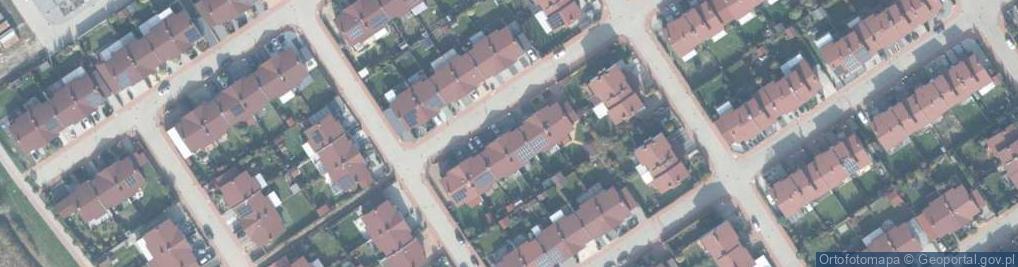 Zdjęcie satelitarne Pomarańczowa ul.