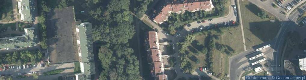Zdjęcie satelitarne Pomarańczowa ul.