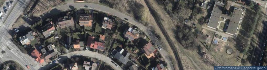 Zdjęcie satelitarne Półkolista ul.