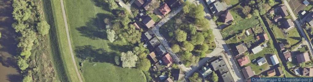 Zdjęcie satelitarne Rynek Rzochowski ul.