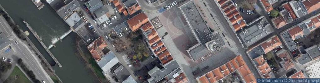 Zdjęcie satelitarne Rynek ul.
