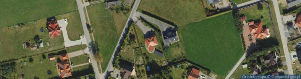Zdjęcie satelitarne Saturna ul.