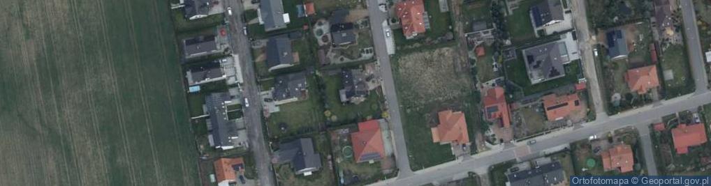 Zdjęcie satelitarne Saturna ul.