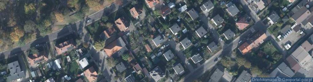 Zdjęcie satelitarne Sucharskiego Henryka, mjr. ul.