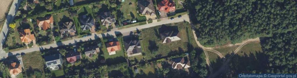 Zdjęcie satelitarne Szmaragdowa ul.
