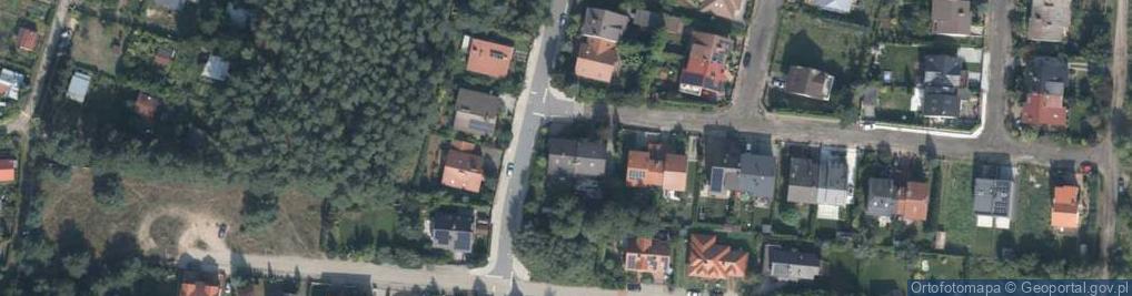Zdjęcie satelitarne Szmaragdowa ul.