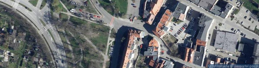 Zdjęcie satelitarne Traugutta Romualda, gen. ul.