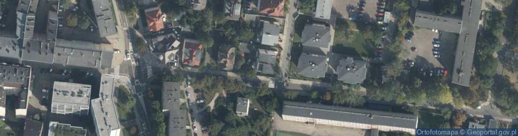 Zdjęcie satelitarne Traugutta Romualda, gen. ul.