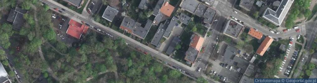 Zdjęcie satelitarne Traugutta Romualda, gen. ul.
