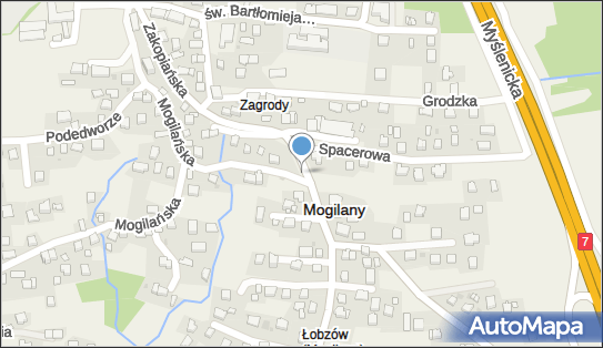 Kapliczka, Figura Świętych, Krzyż, Spacerowa 2, Mogilany 32-031 - Kapliczka, Figura Świętych, Krzyż