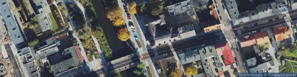 Zdjęcie satelitarne AED - Defibrylator