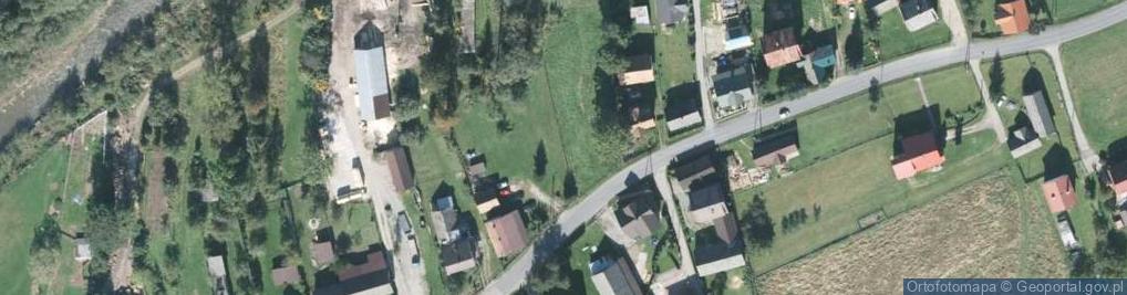 Zdjęcie satelitarne Dwór, chaty, ośrodek letniskowy