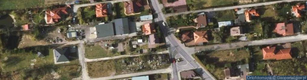 Zdjęcie satelitarne Dwór, kościół, park