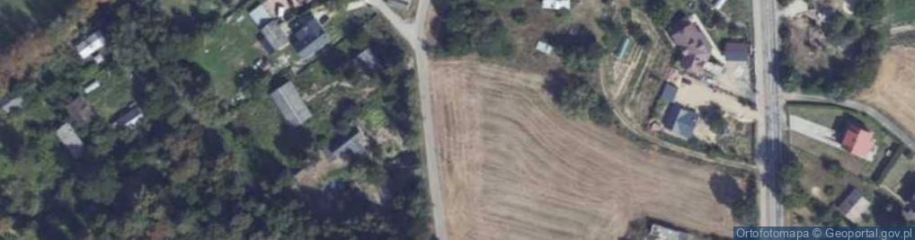 Zdjęcie satelitarne Dwór, park, pomnik