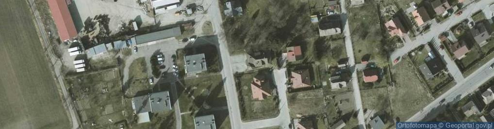 Zdjęcie satelitarne Pałac, kościół, park, ruiny, usługi
