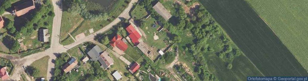 Zdjęcie satelitarne Pałac, kościół, park