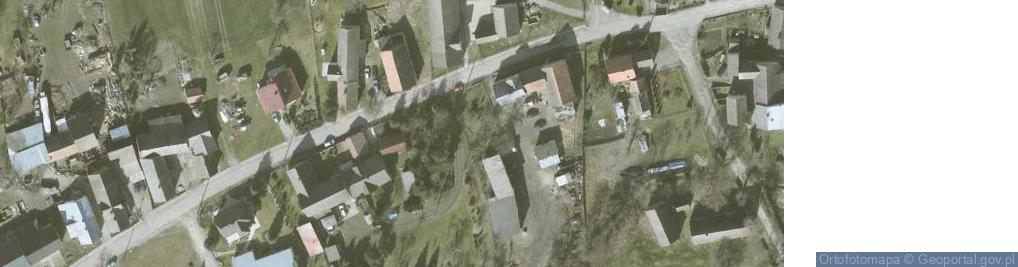 Zdjęcie satelitarne Pałac, kościół